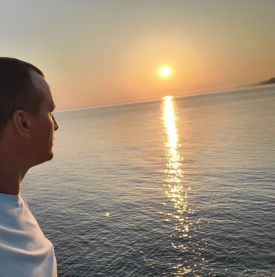 Concediu tragic în Grecia: Un botoșănean a murit înecat, soția are nevoie de ajutor pentru a-l aduce acasă