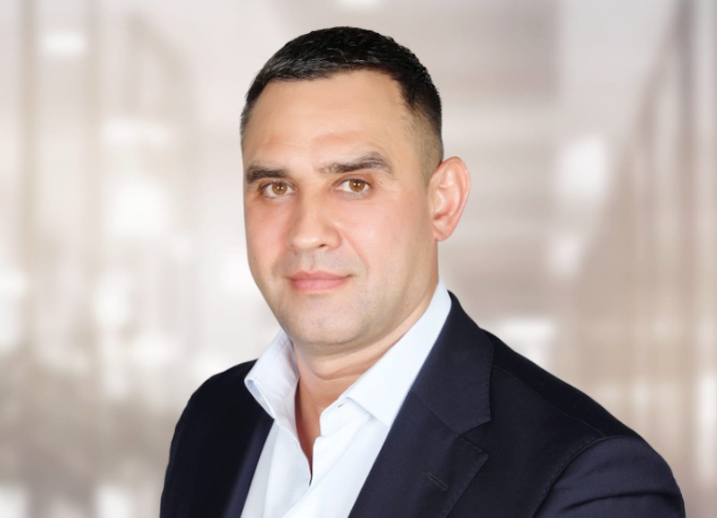 Mihăiță Doroftei, fondatorul Fundației DMS: ”Sprijinim lupta lui Dragoș, un mic erou” 