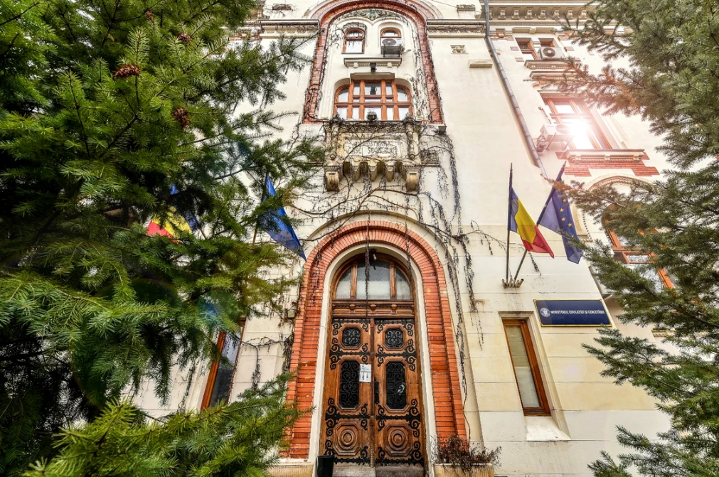 ministerul educatiei concursuri directori