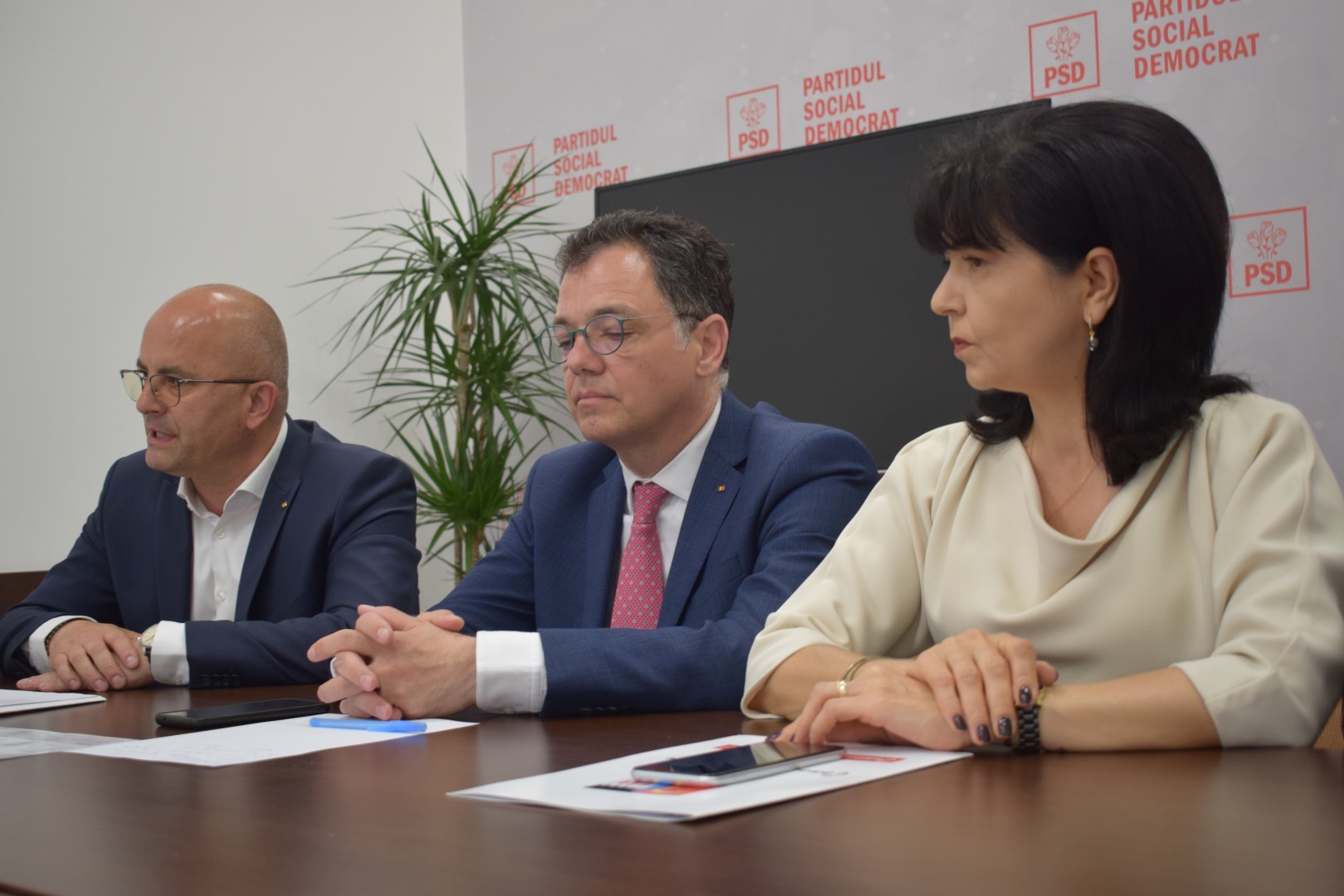 Ministrul Economiei a vizitat o societate din Dorohoi care exploatează zăcăminte: Putem fi cu resursele din județul dvs pe harta Europei – VIDEO