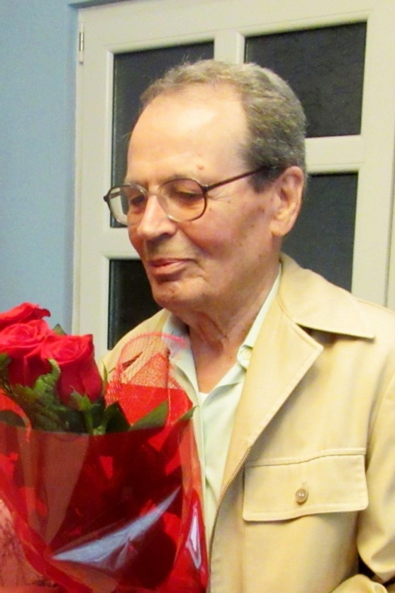Profesorul Mircea Ciobanu, fost director al Școlii nr. 10 din  Botoșani, a împlinit 100 de ani!
