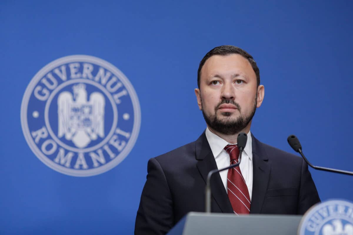 Românii vor fi obligați să își recicleze hainele vechi 