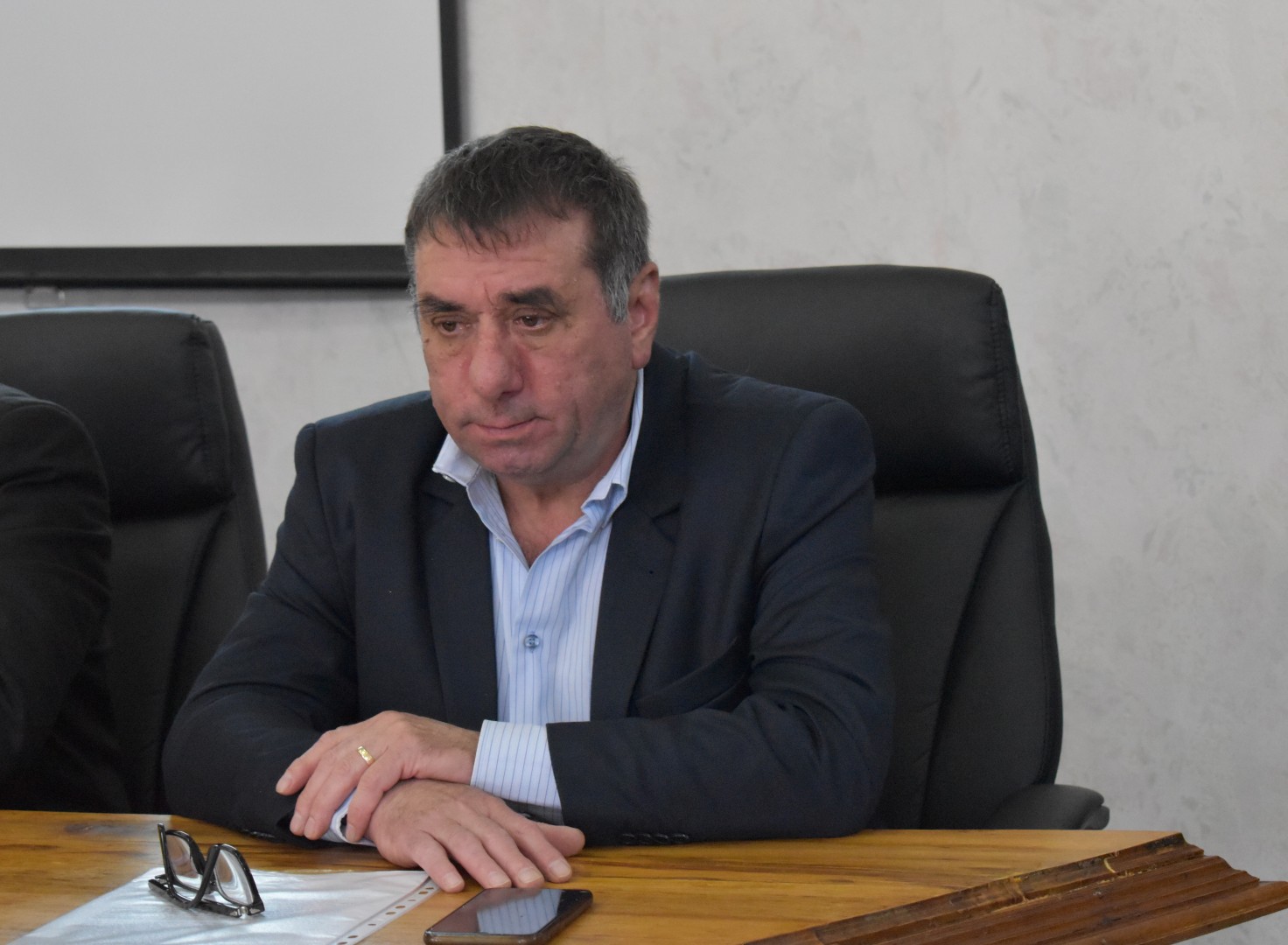 Produse expirate găsite în magazinele din Botoșani: Șeful de la Protecția Consumatorilor a prezentat o LISTĂ lungă de nereguli  