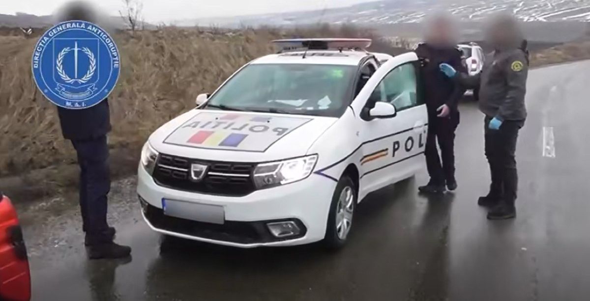 Mită de 200 de lei pentru o depășire neregulamentară, un elev aflat în practică la Botoșani a văzut totul  – VIDEO 