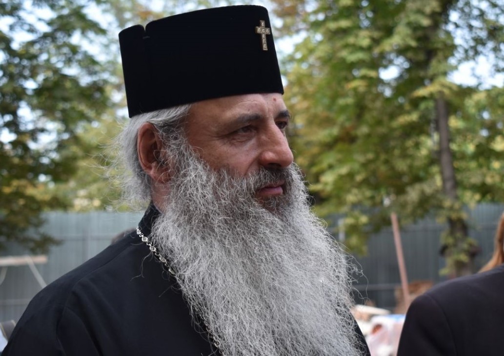  Se sfințește o biserică din Botoșani, slujbă oficiată de mitropolitul Teofan   