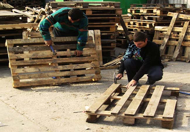 Zeci de locuri de muncă la Botoșani pentru care NU ai nevoie de liceu – LISTA 