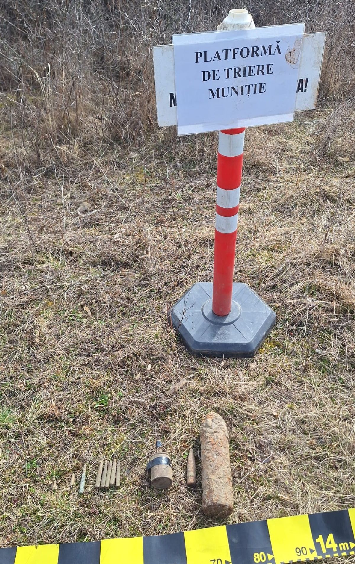 munitie distrusa in poligon