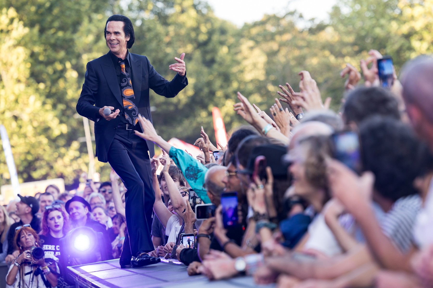 Weekend trending în București, 8-9 august: Nick Cave în Buftea, seară turcească la berărie și Back to the Future pe ringul de dans