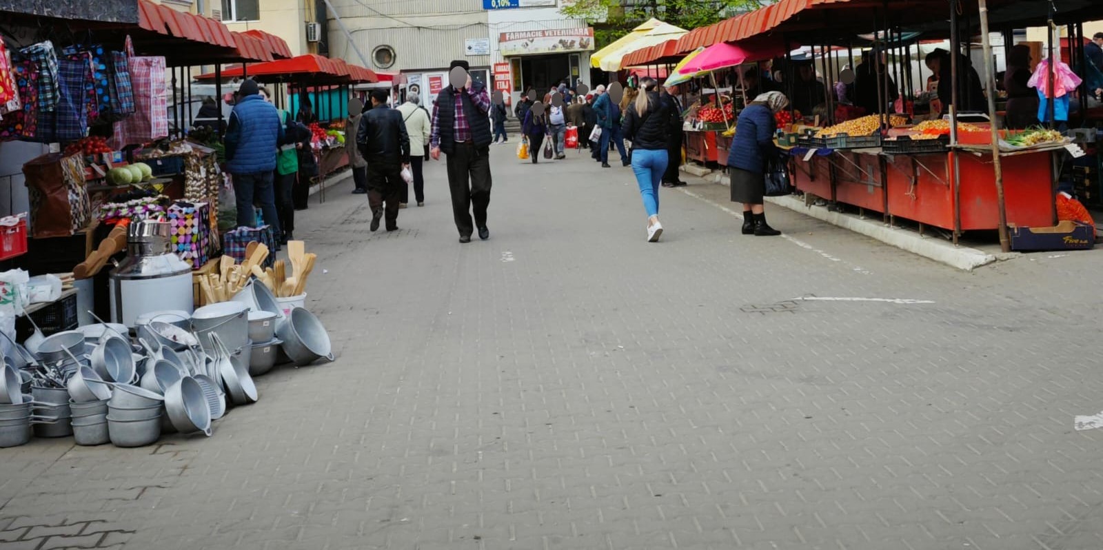 Noi reguli pentru vânzătorii din piețe: Informațiile pe care va trebui să le primească orice client