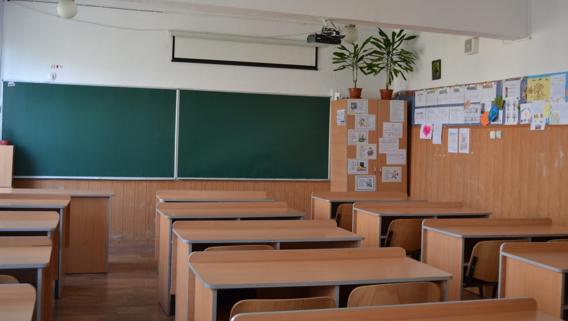 O școală din municipiu angajează - POSTUL scos la concurs