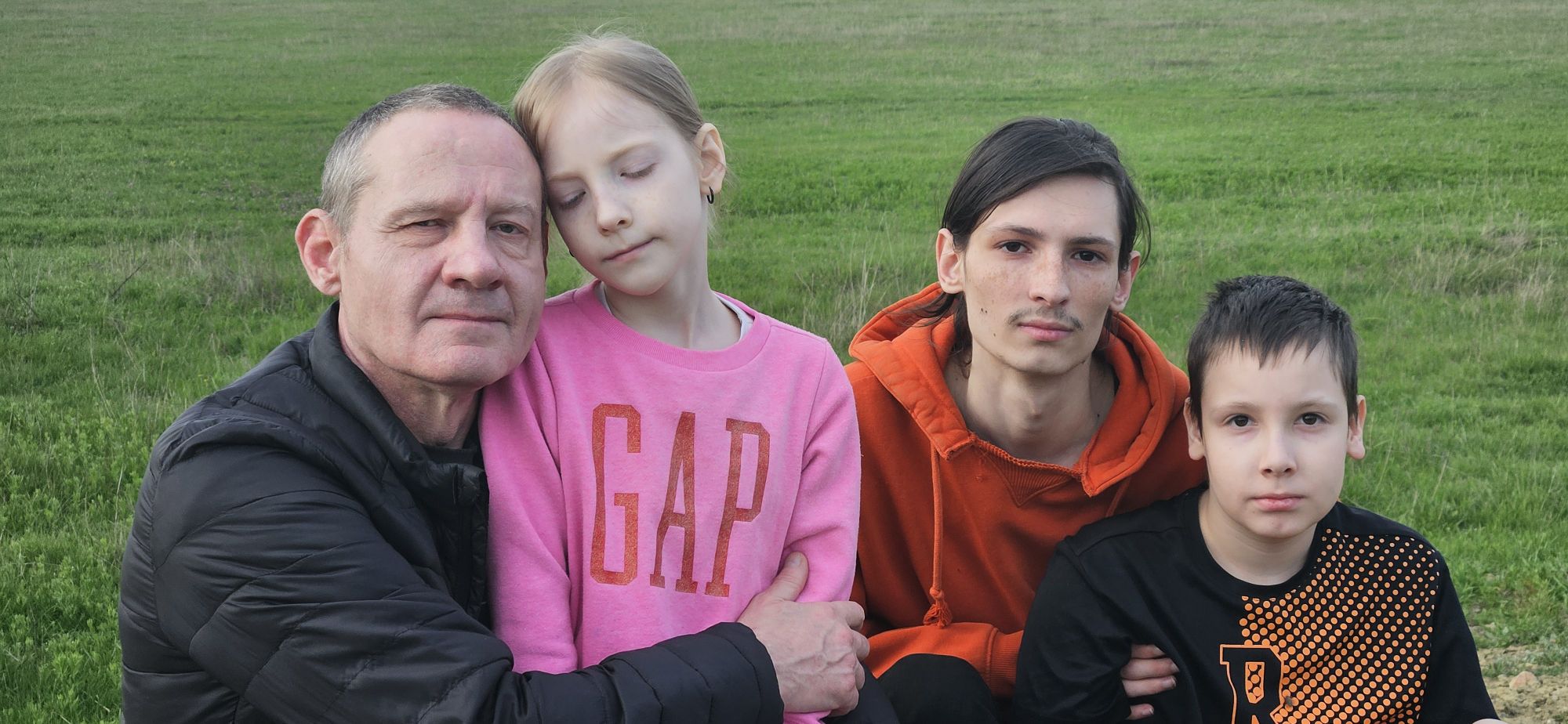 o familie de ucraineni are nevoie de ajutor.