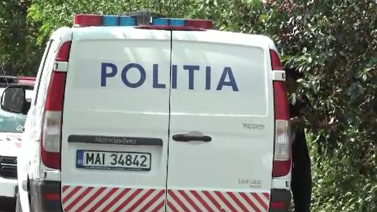 o profesoara s-a sinucis langa o padure.