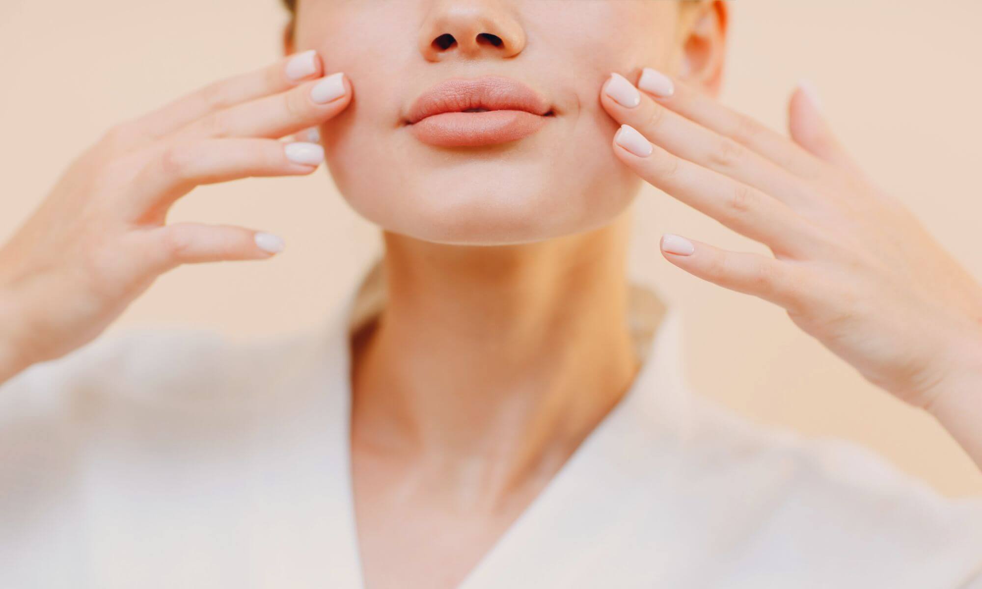 Tot mai mulți botoșăneni apelează la terapii estetice: când pot fi periculoase, explică un medic