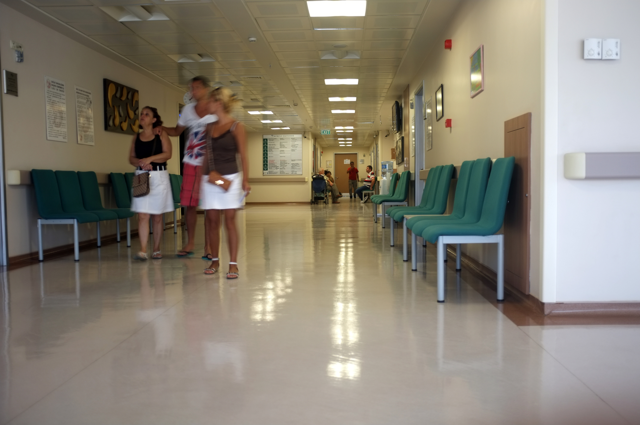 CNAS schimbă regulile: Tratament privat pe banii statului, doar dacă nu mai sunt locuri la stat