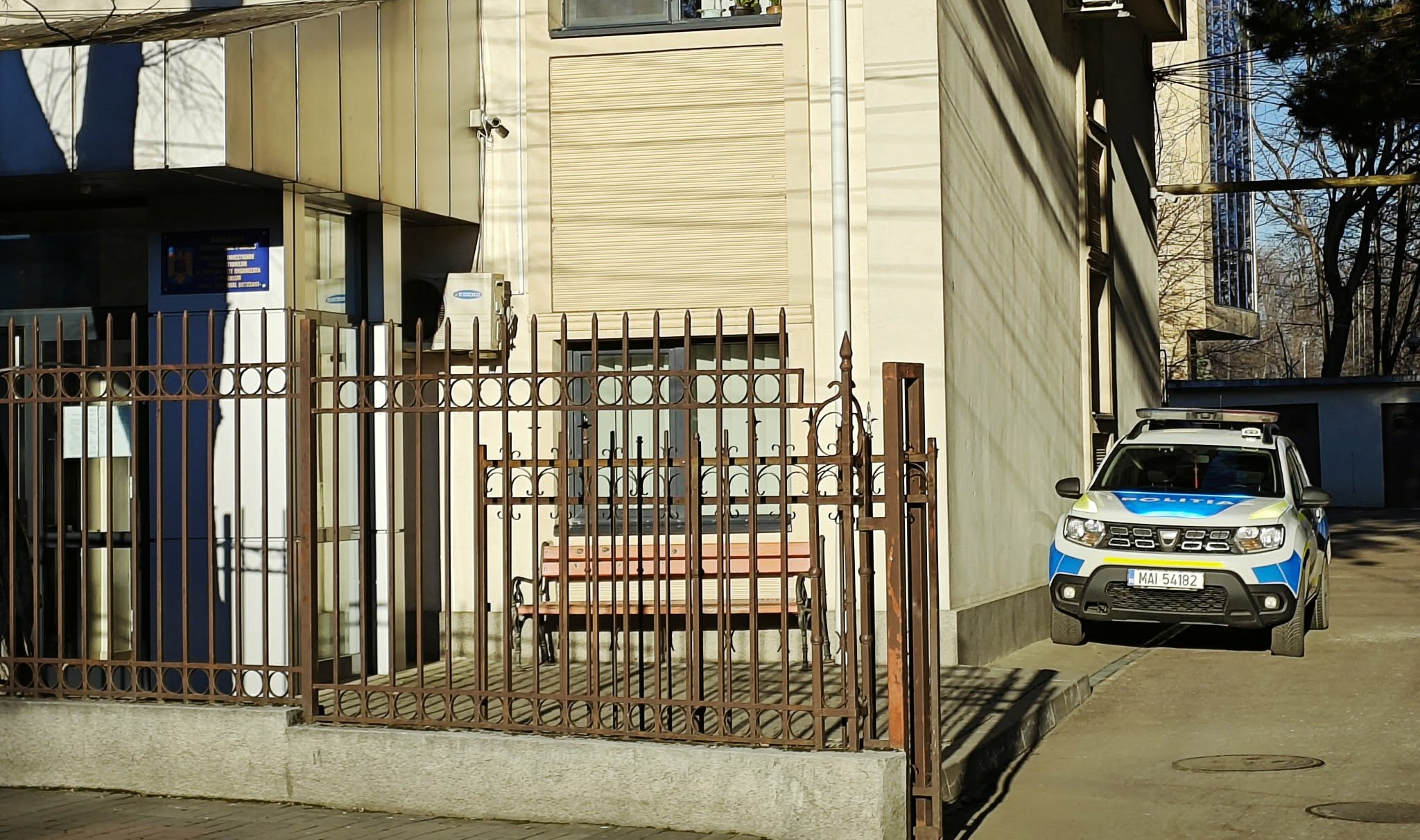 Botoșănean trimis în judecată pentru că schingiuit câinele vecinului 