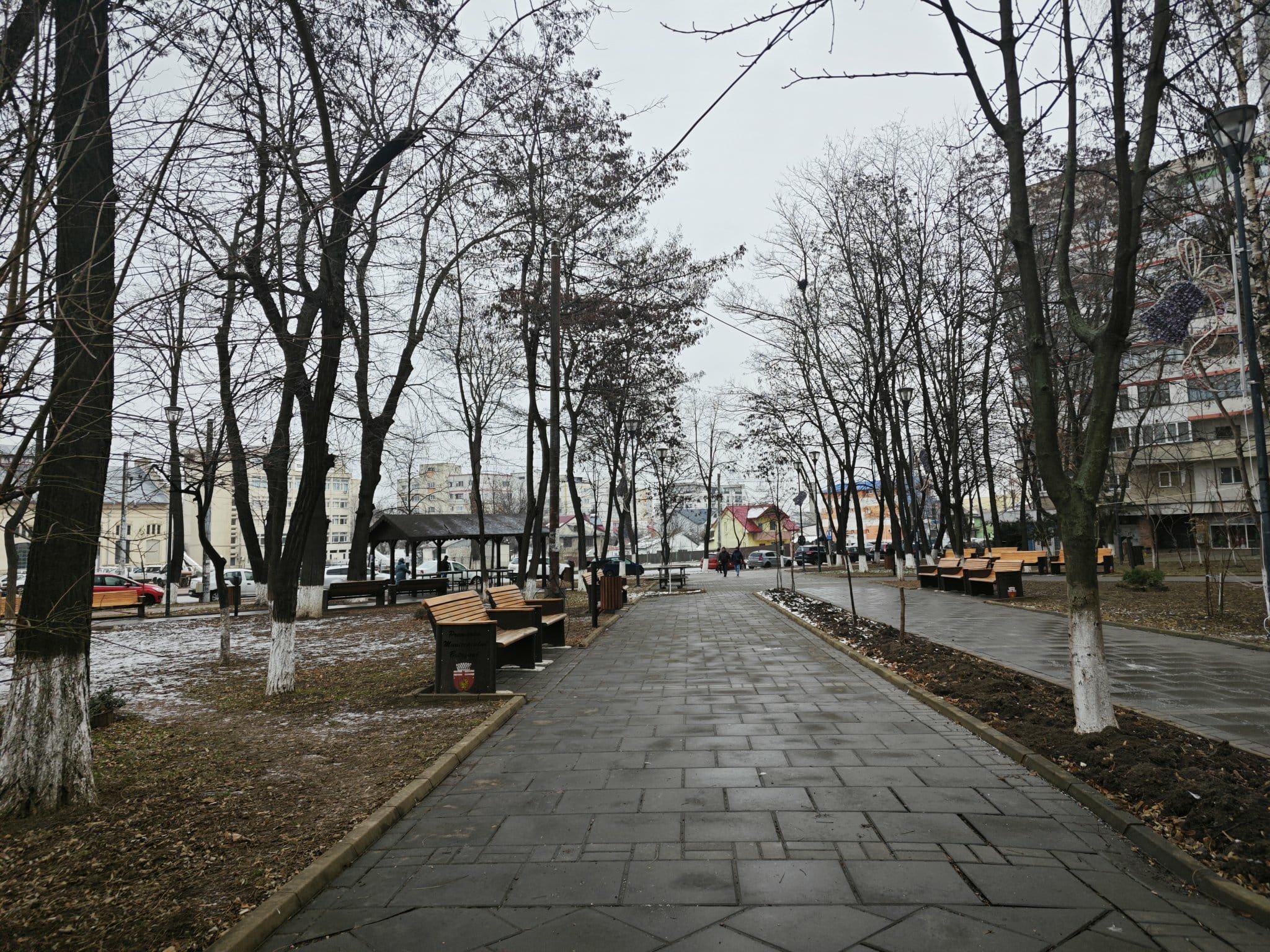 ASTĂZI: Avertizare meteo de ploi și ninsori 