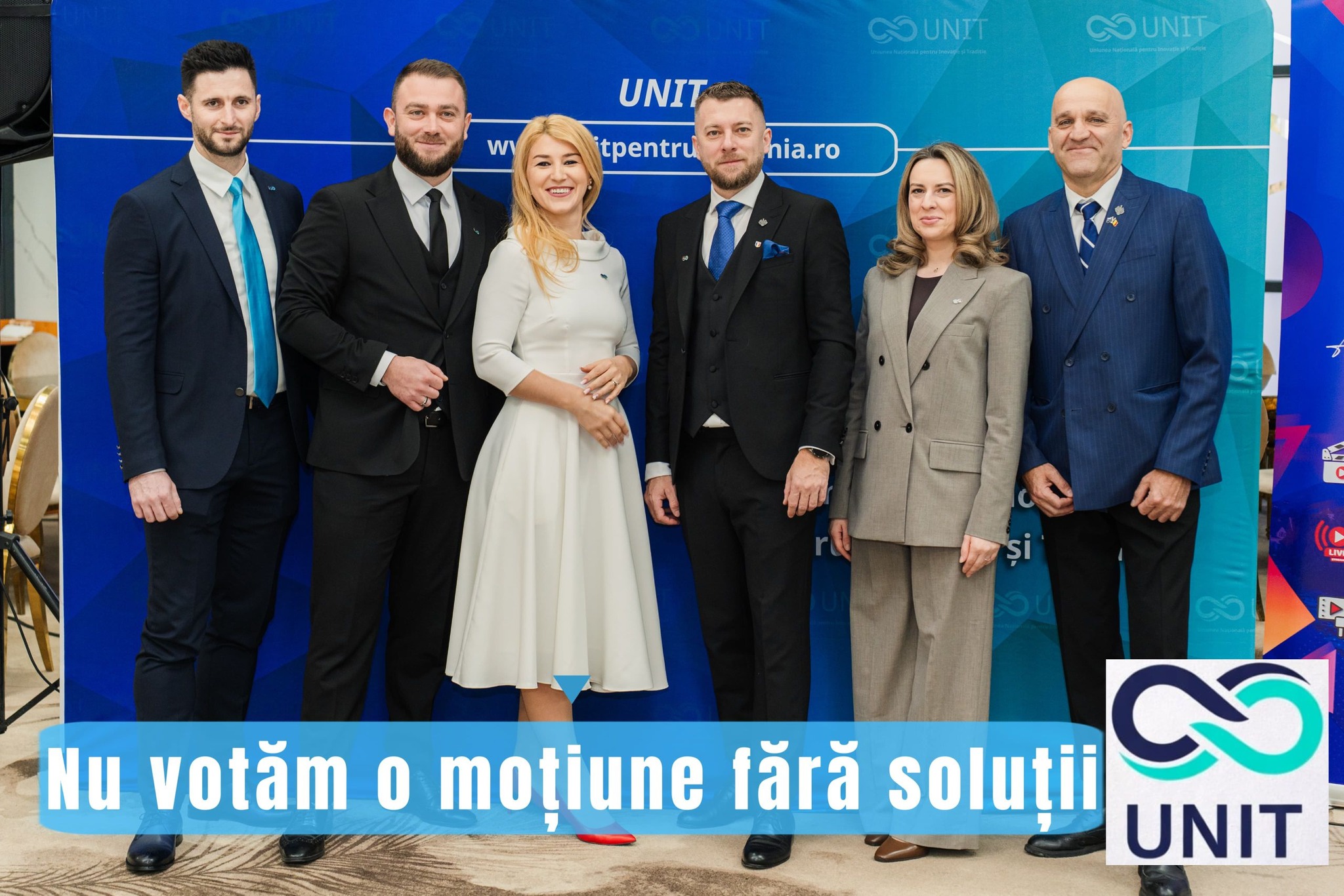 parlamentarii care nu voteaza motiunea.j