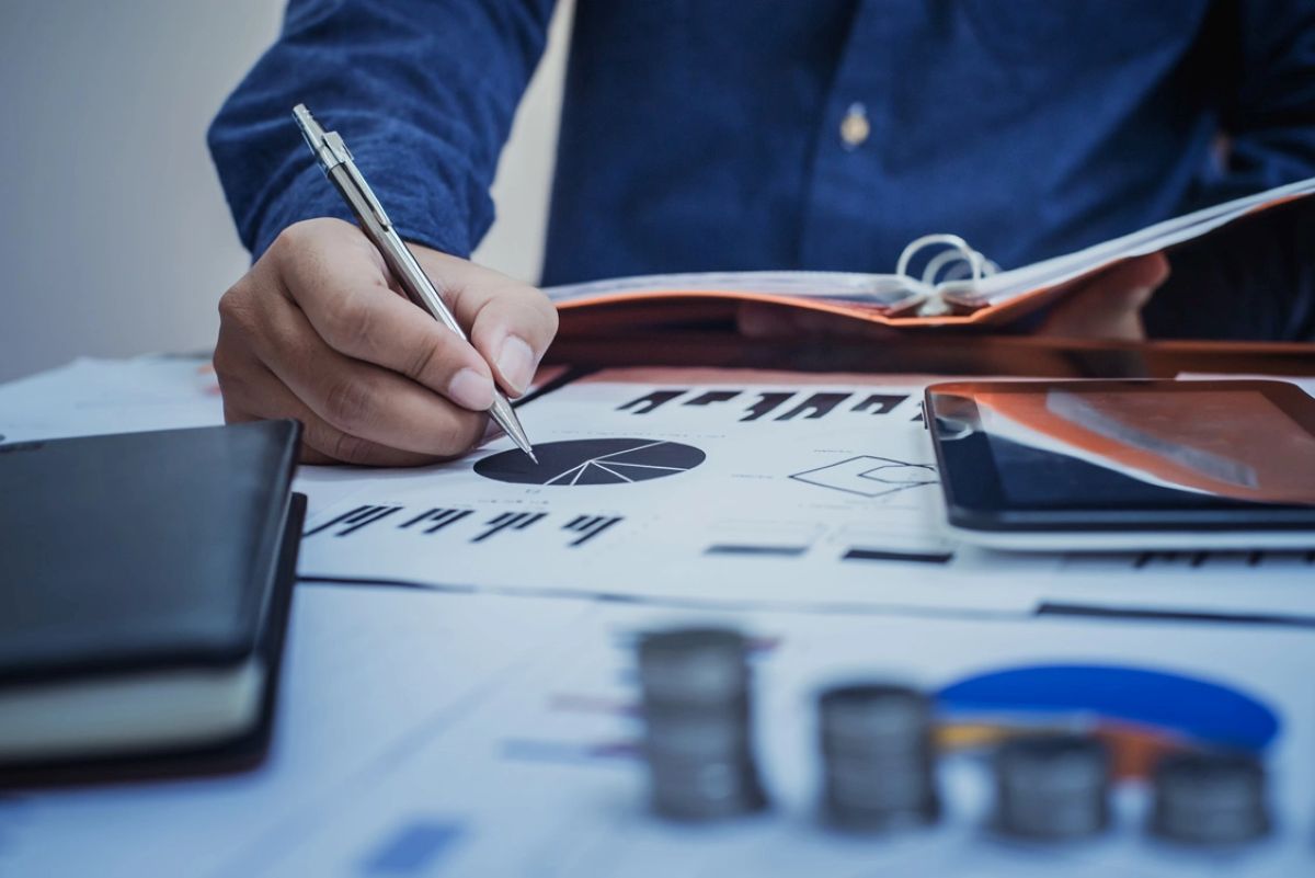 Patroni amendați la Botoșani pentru muncă neplătită și angajați epuizați  