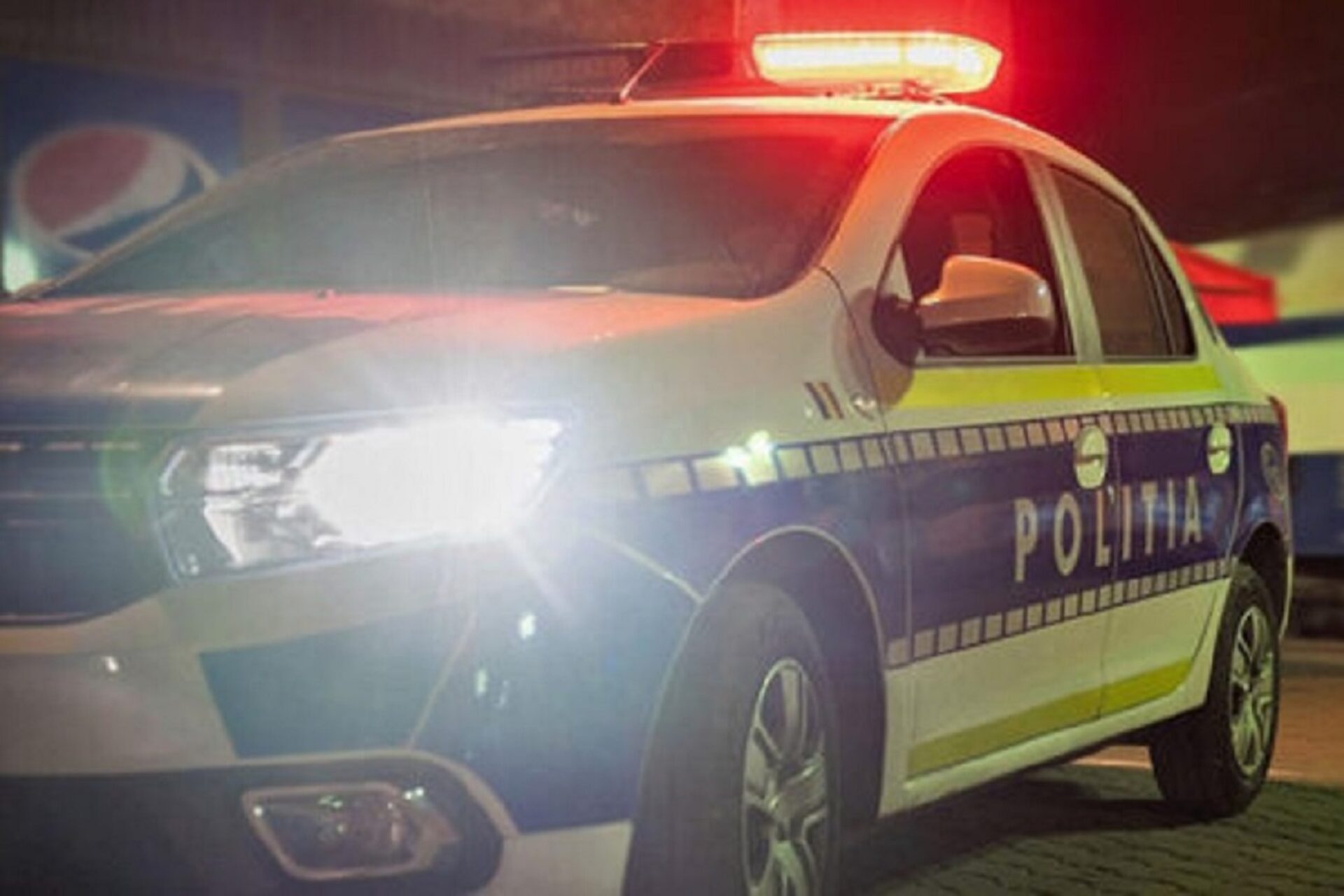 Patru tineri au ajuns în arest după o bătaie izbucnită la coada unui fast-food 