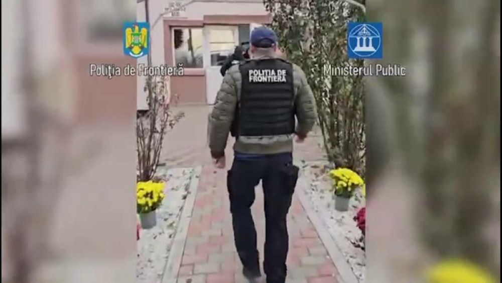 CINCI angajați trimiși în judecată în dosarul buletinelor false pentru moldoveni, ruși și ucraineni: Detalii ULUITOARE din anchetă