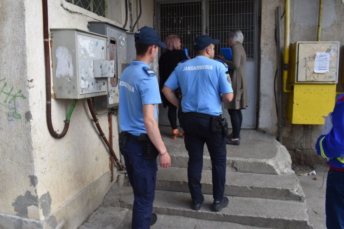 Peste 1.200 de botoșăneni se vor trezi cu executorul judecătoresc și jandarmii la ușă – VIDEO 