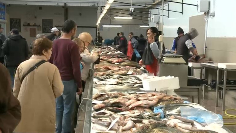 Dezvăluirile proprietarului celui mai mare iaz din Botoșani: Unele supermarketuri aplică fals etichetă de România peștelui din import 