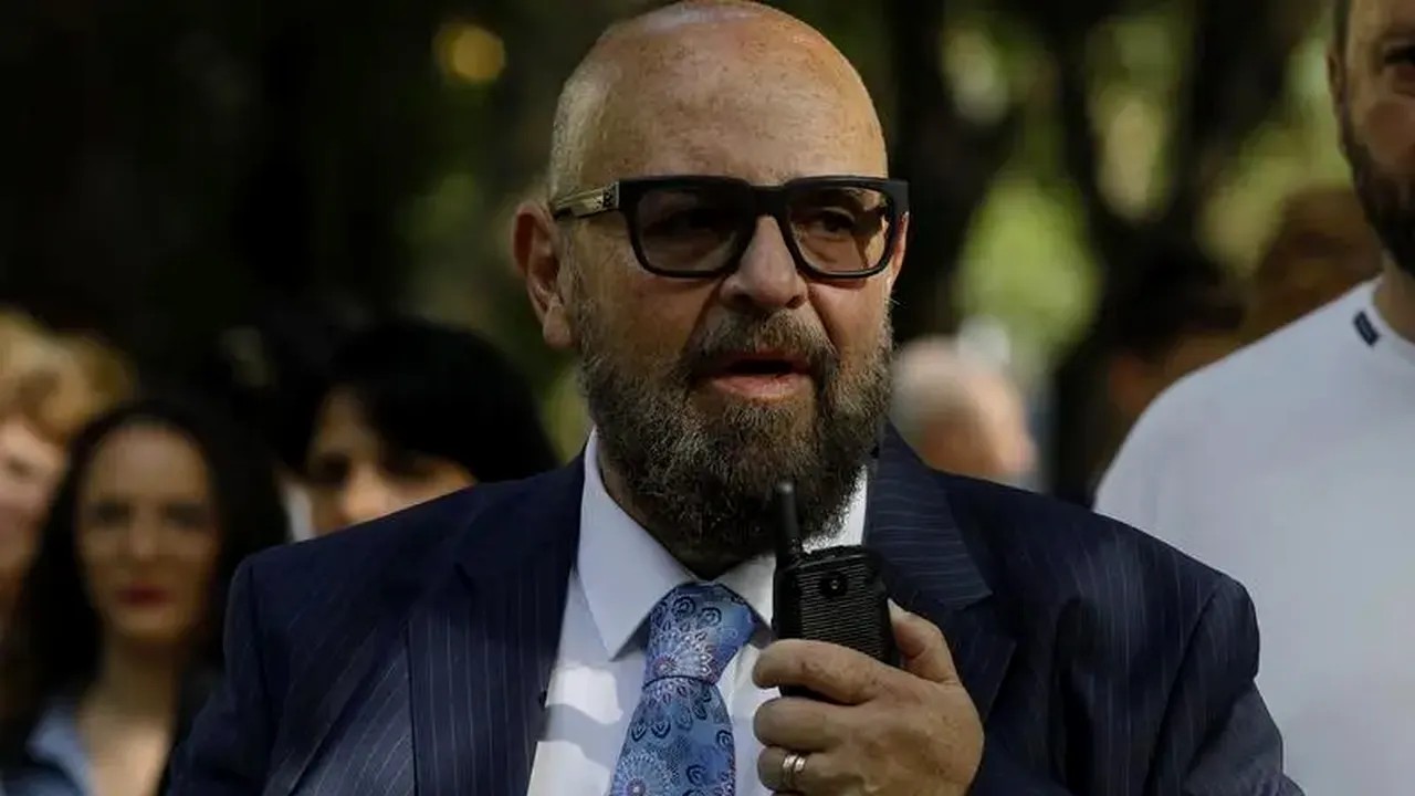 DNA a descins acasă la Piedone, șeful de la Protecția Consumatorilor bănuit de fapte de corupție 