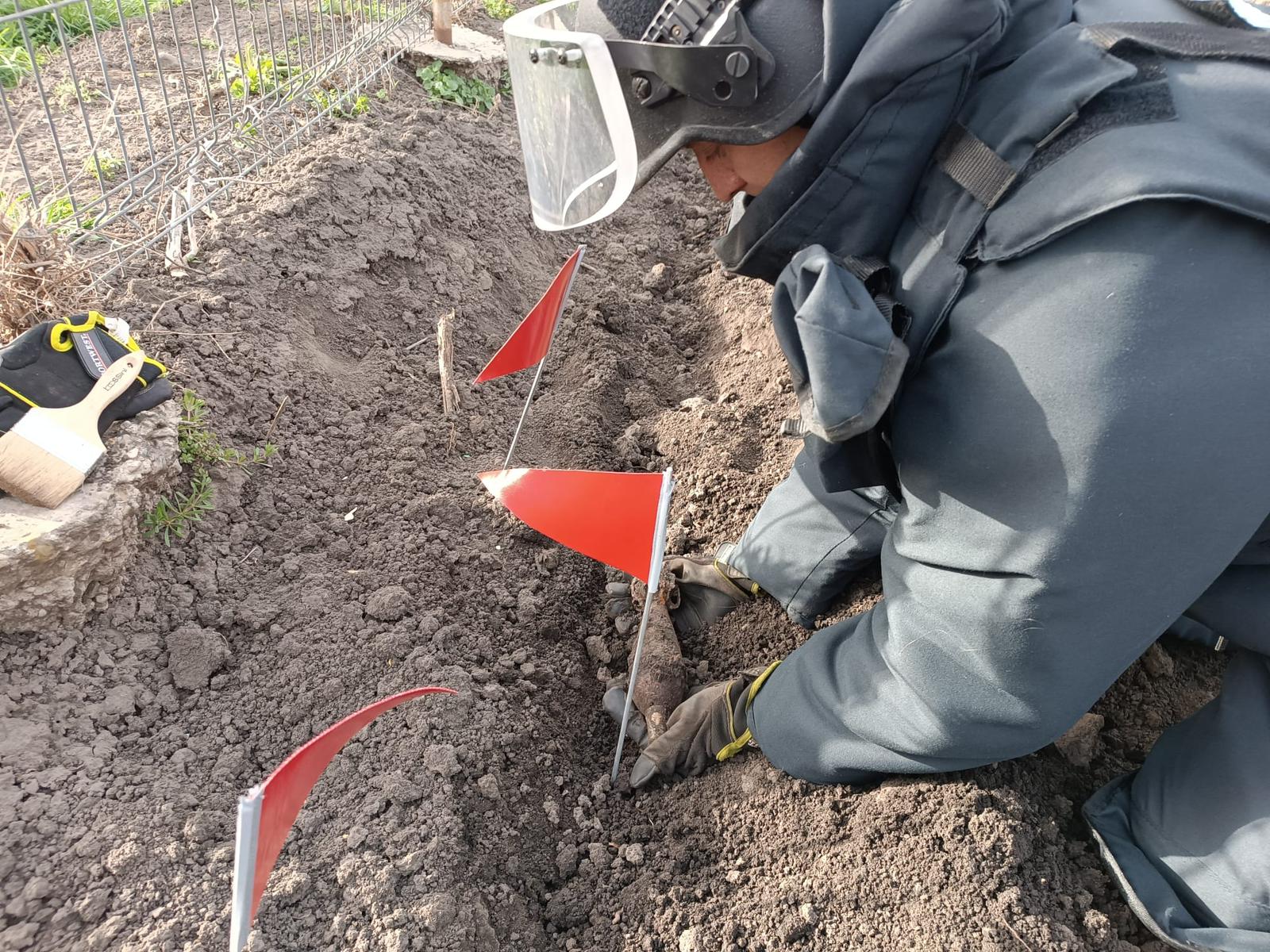 Obiecte de muniție găsite în DOUĂ localități din Botoșani: Au fost chemați pirotehniștii