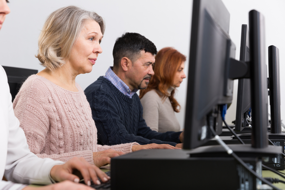 Testarea „PISA pentru adulți” ajunge în România. Vezi cum arată exercițiile și dacă știi să le rezolvi