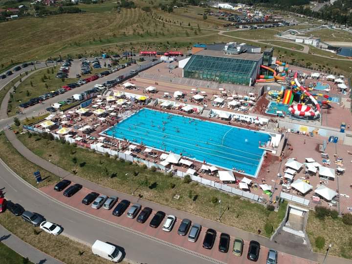 Cornișa dă startul verii: Se deschide piscina exterioară