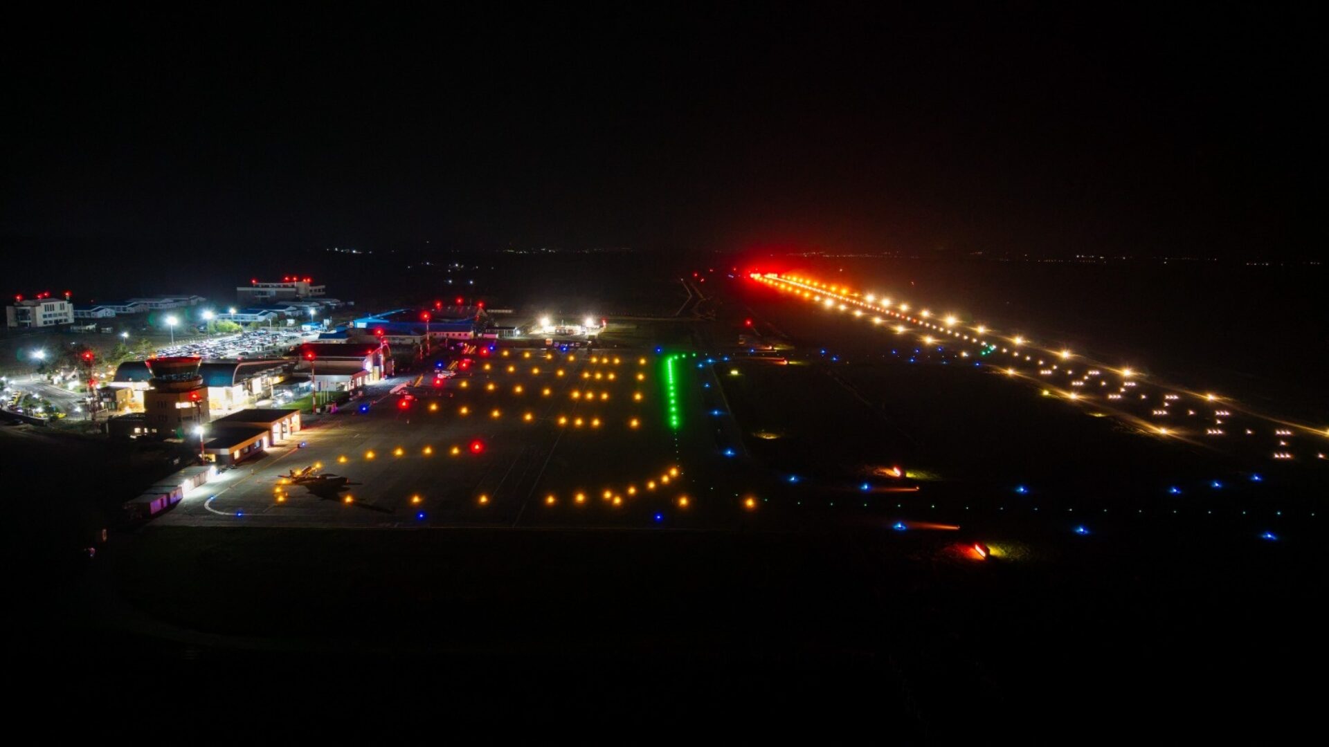 Noi investiții anunțate pe aeroportul Suceava care primește și călători din Botoșani 