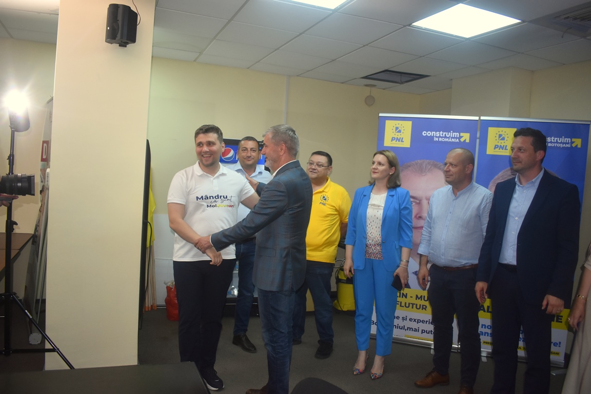 Un acționar de la Elsaco și un tânăr de 28 ani, primele locuri la PNL pentru Parlament  - LISTA