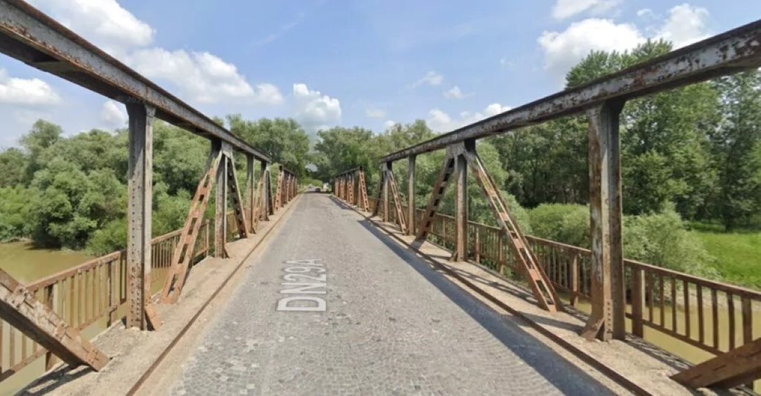 Podul construit în urmă cu aproape 100 de ani va fi demolat