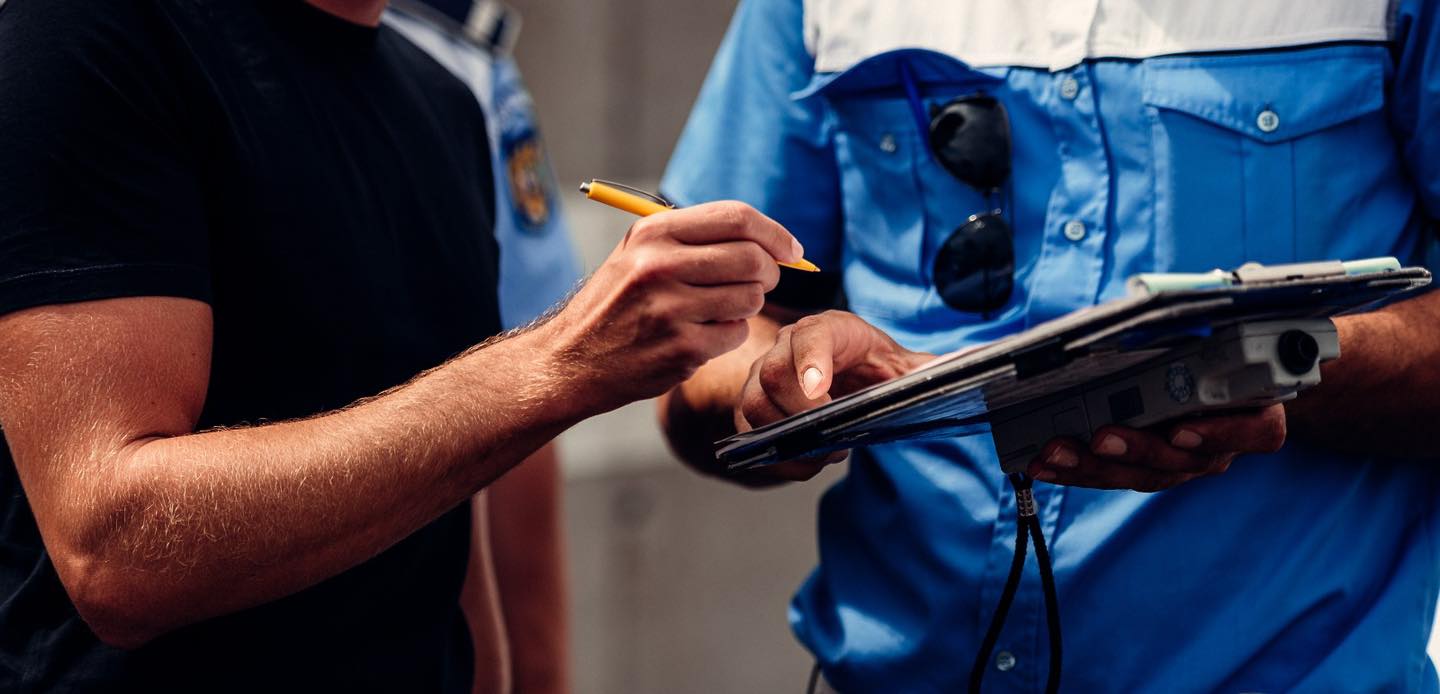 AMENDĂ de 20.000 de lei după un control al polițiștilor la un chioșc de pe bulevard