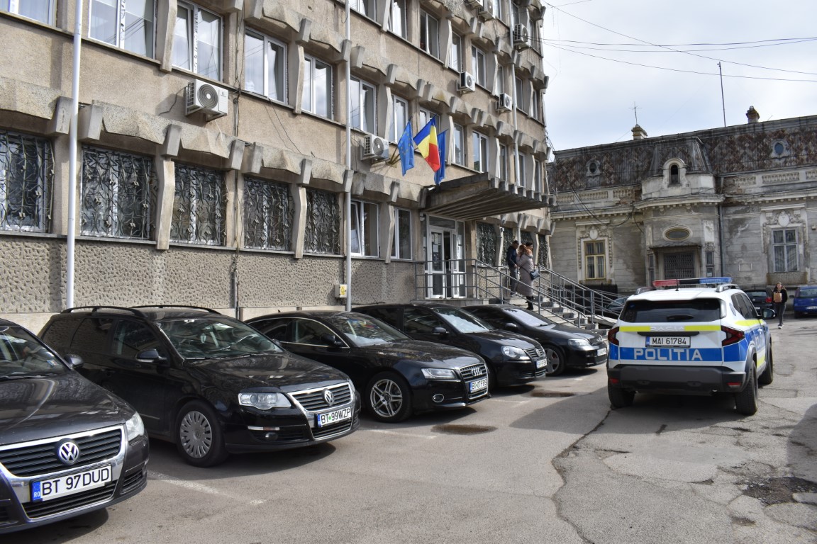 Verginel Gireadă, Dan Oloeriu și Marcel Bîrsan „cazați” o lună în arestul Poliției Botoșani 