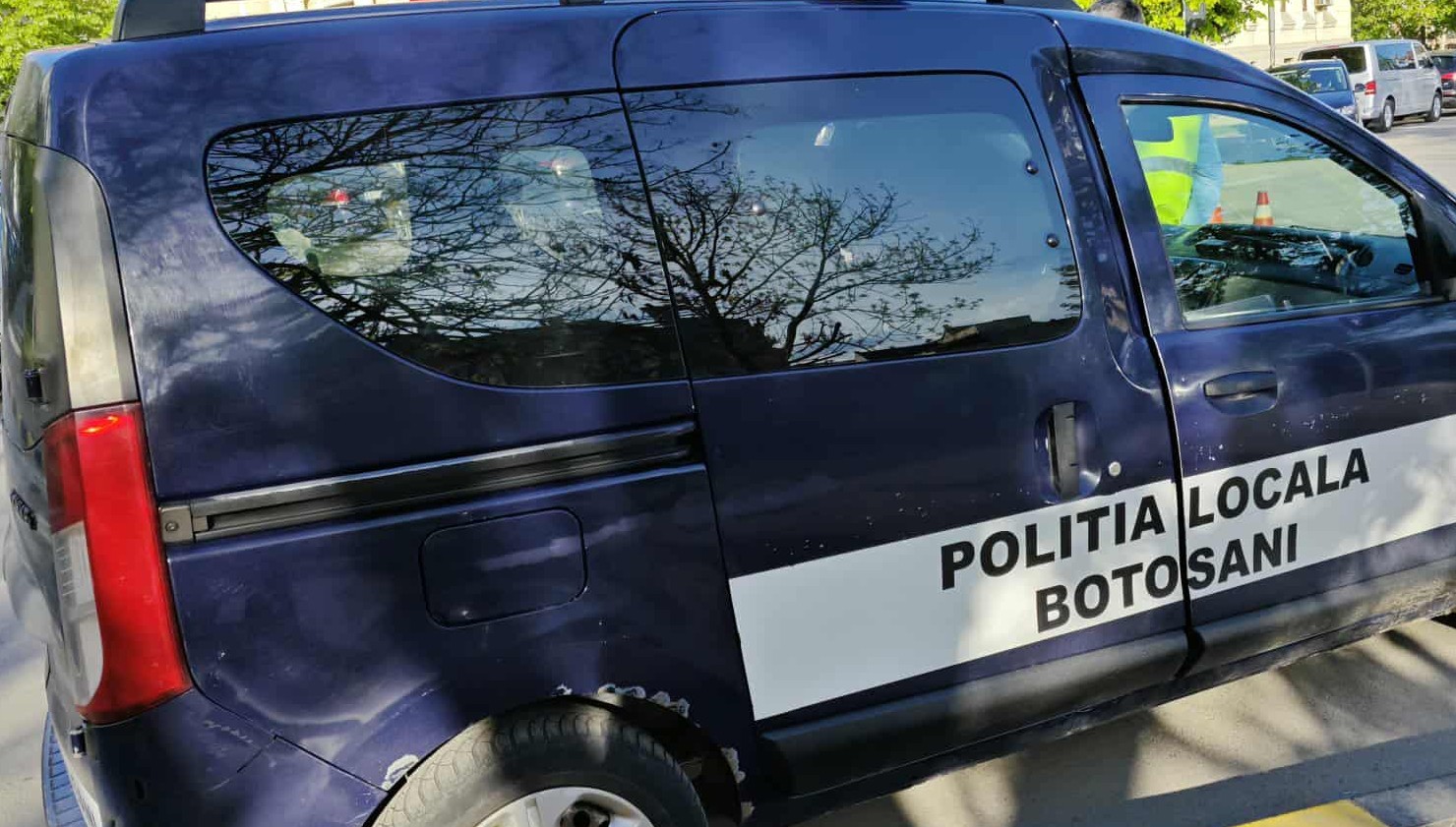 Controale în trei zone din oraș: Polițiștii locali, cu ochii pe botoșănenii leneși