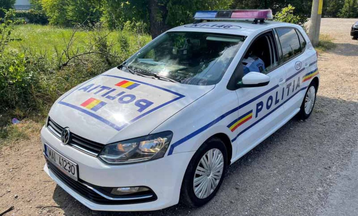  Depozitul „clandestin” de la Botoșani: Polițiștii chemați de urgență 