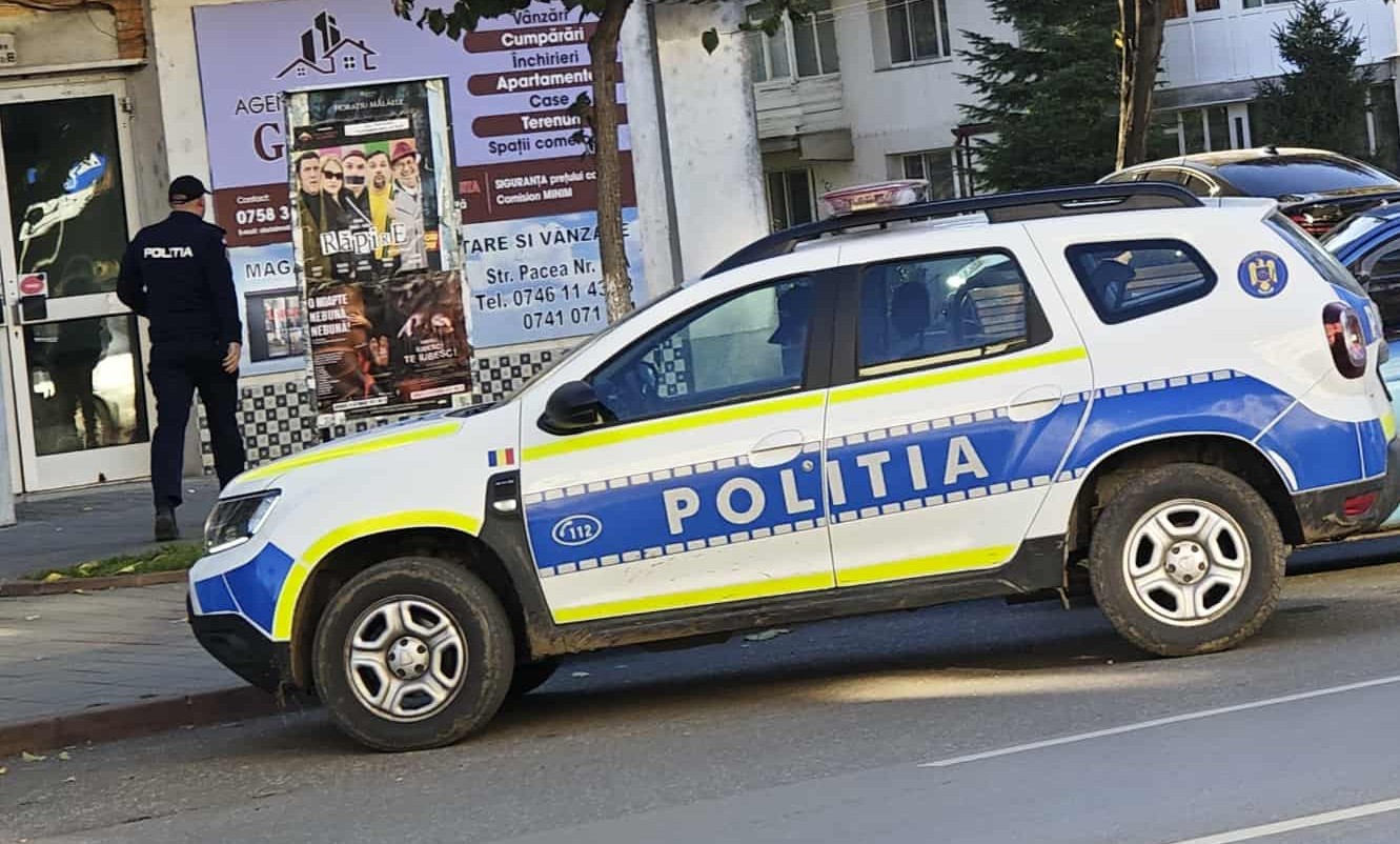 Pistol... de jucărie confiscat de polițiști după ce un botoșănean a fost rănit într-o parcare 