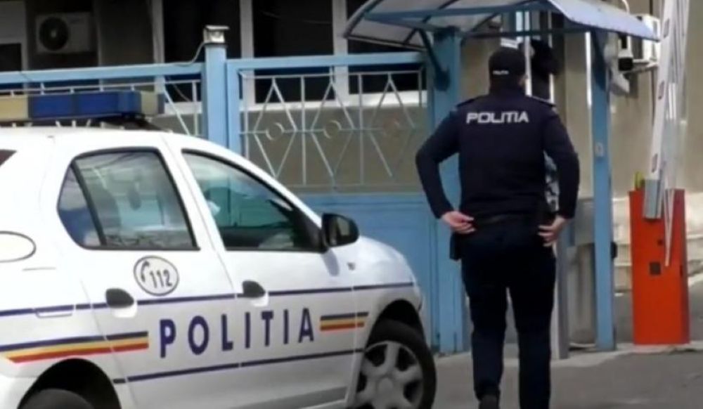 Mamă amenințată cu MOARTEA de propriul fiu, au intervenit polițiștii 