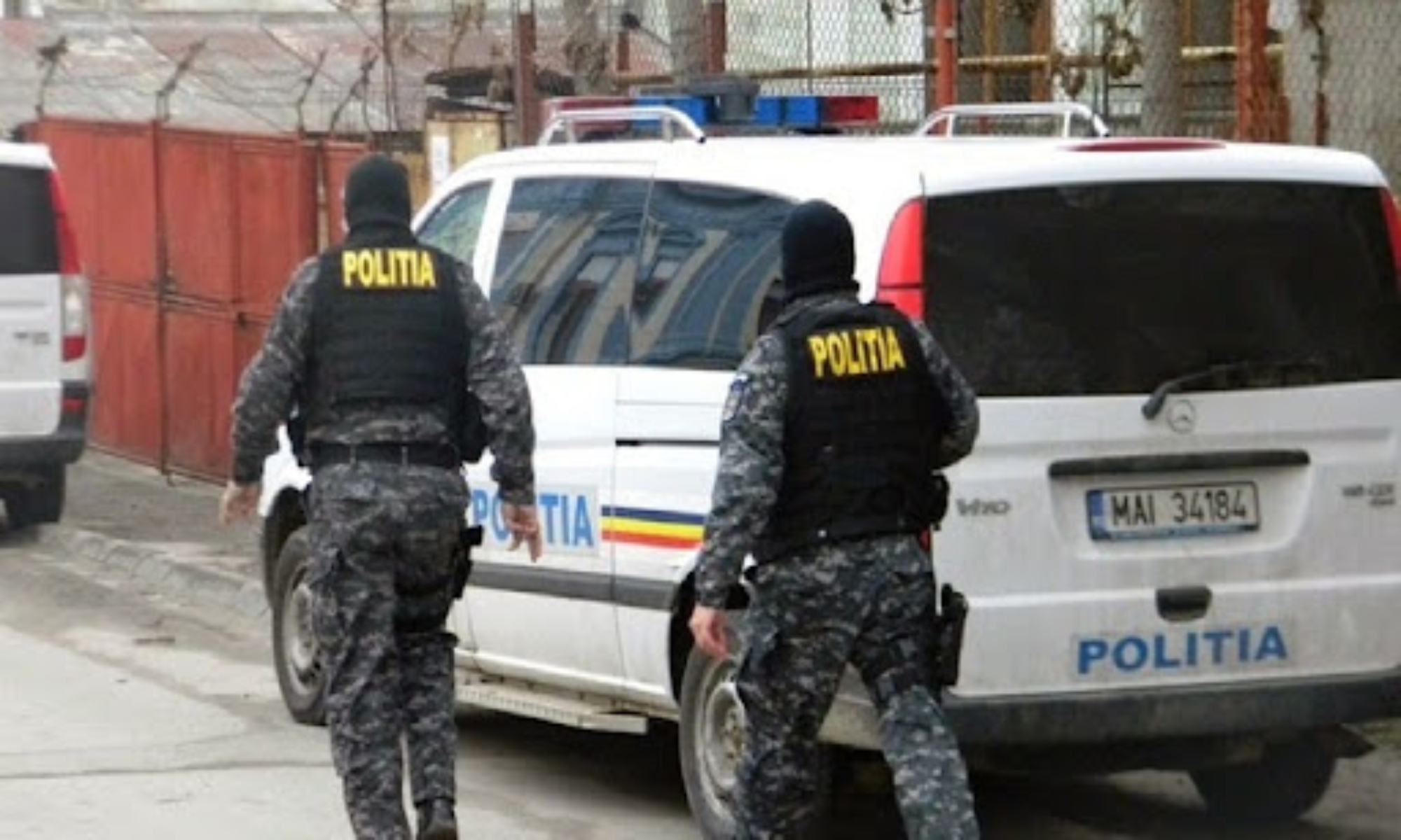 Botoșănean „închis” în casă după ce a fost prins beat pulbere la volan  