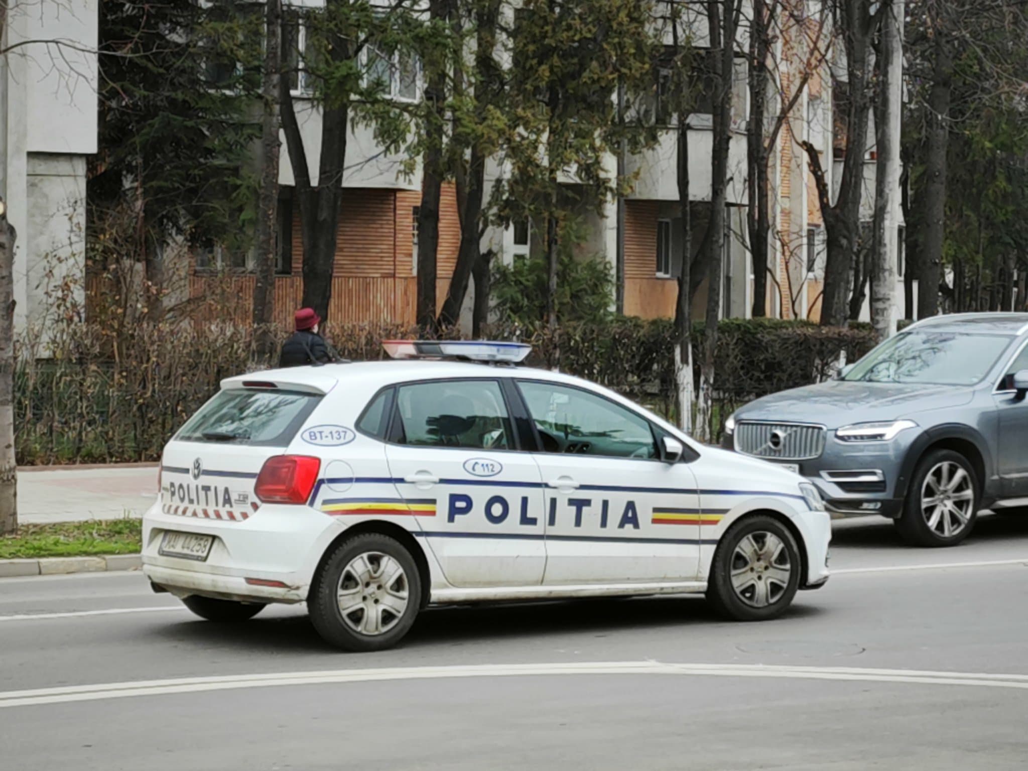 Polițiștii ies pe străzi în minivacanță, mesaj important pentru botoșăneni – VIDEO 