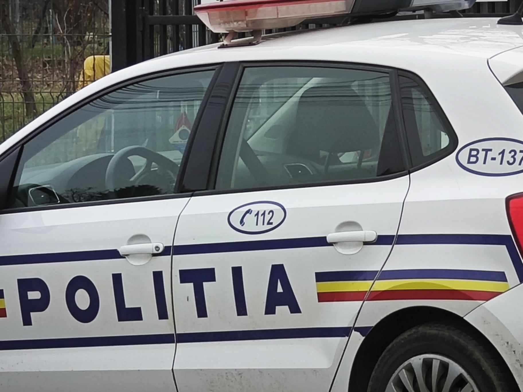 Un botoșănean și-a bătut iubita și pe mama acesteia, a intervenit Poliția