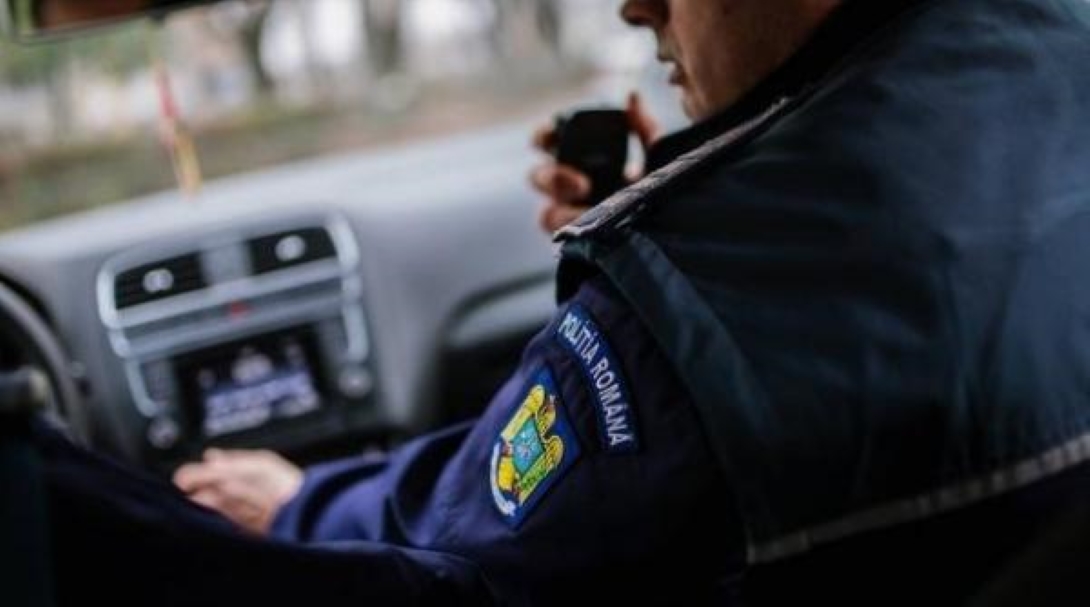 Botoșănean care mergea pe contrasens, urmărit de polițiști în trafic: CE s-a descoperit după control
