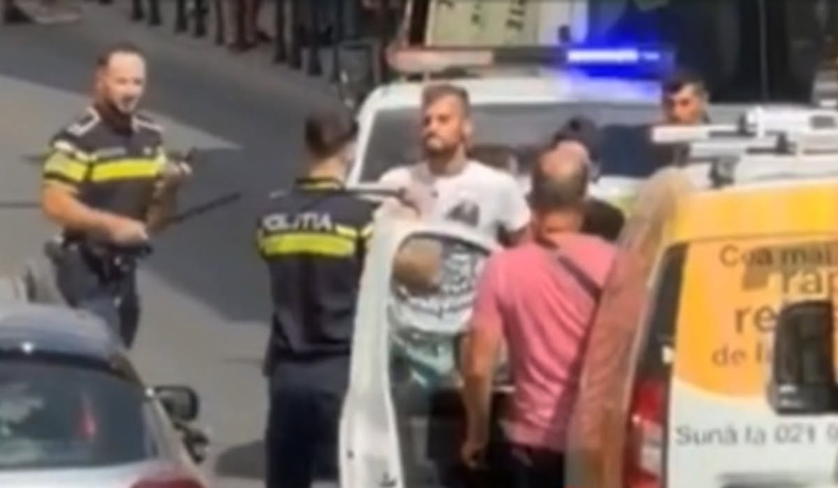 politisti batuti in centrul orasulu