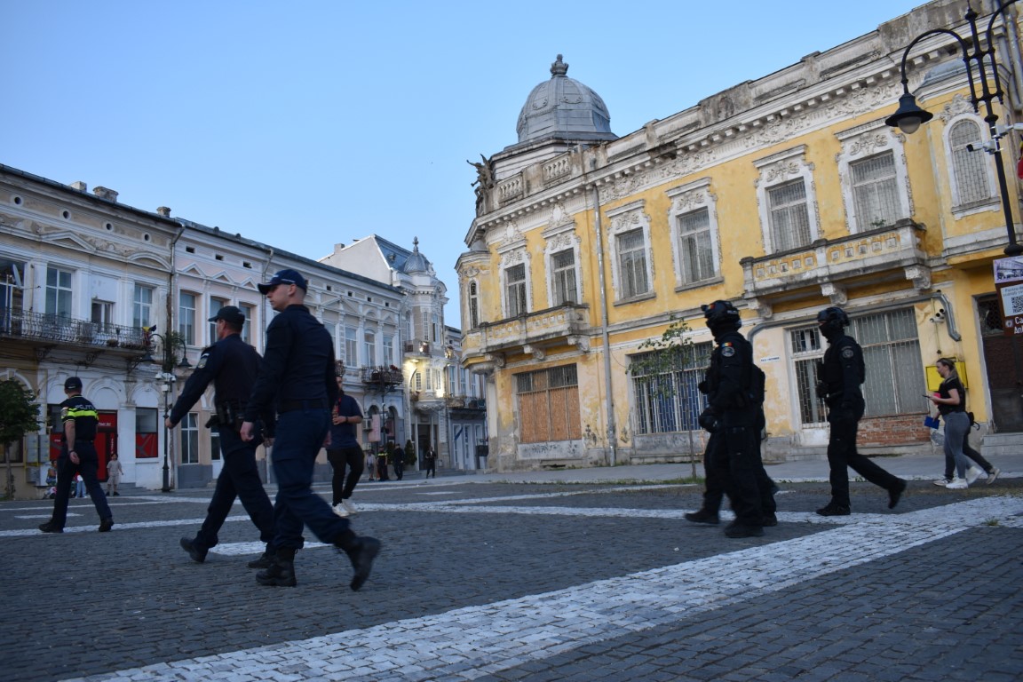 politisti in centrul vechi