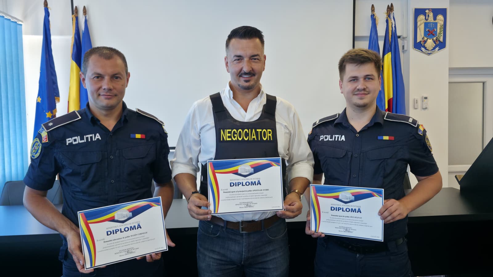politisti recompensati