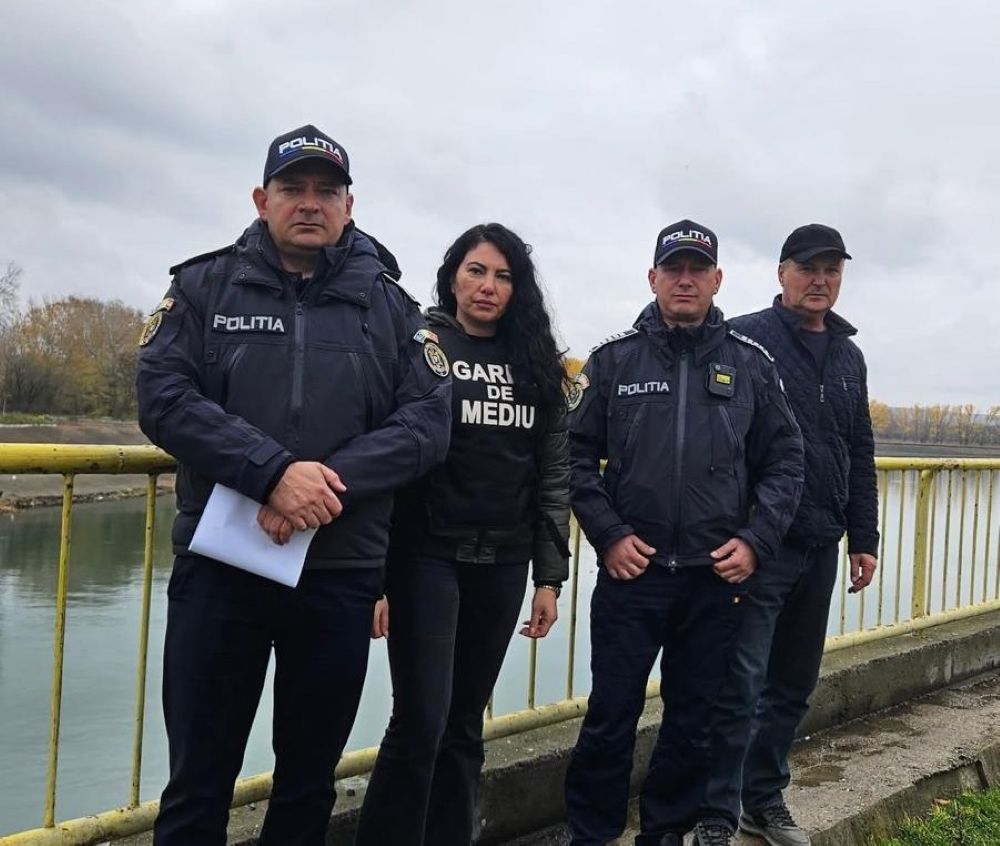 Pescuit întrerupt de polițiști: Un botoșănean s-a speriat și a aruncat unealta în apă 