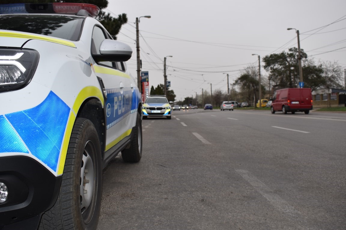 Ca la 20 de ani: Tânăr prins de polițiști la volanul unei mașini „fantomă”