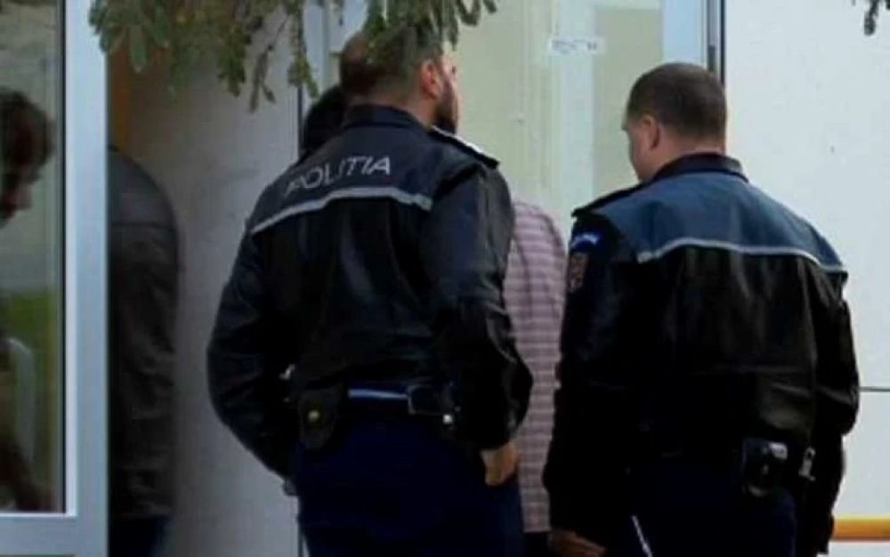 Alarmă la sediul unei firme, marfă PERICULOASĂ confiscată de polițiști 