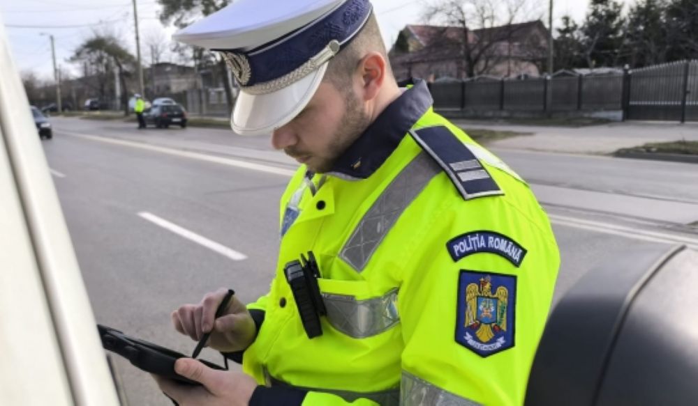 Încă un șofer inconștient scos din mașină de polițiști 